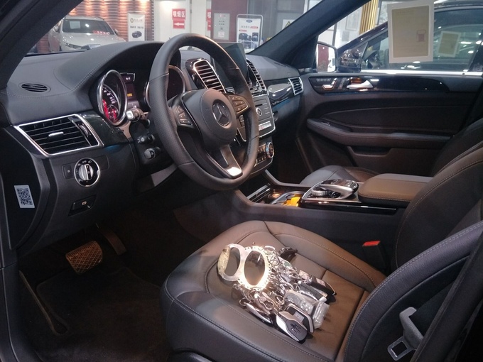 18款奔驰GLS450AMG 加版豪华运动七座SUV-图9