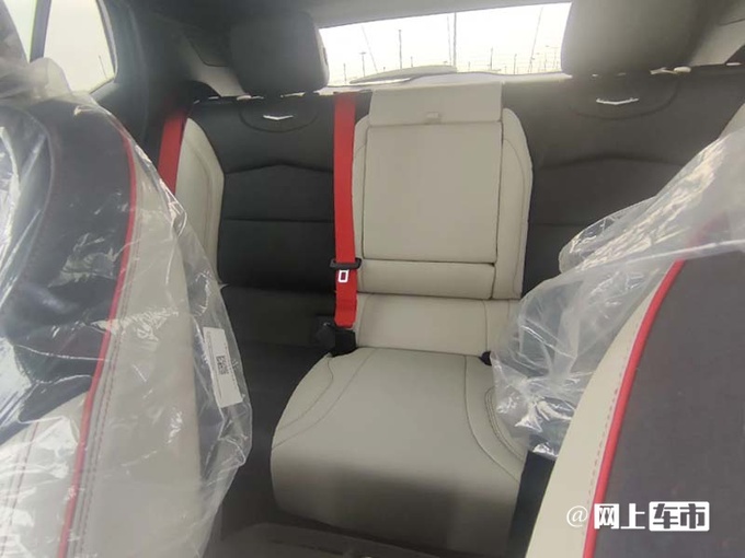 凯迪拉克GT4到店实拍标配33英寸9K屏 2种动力可选-图11