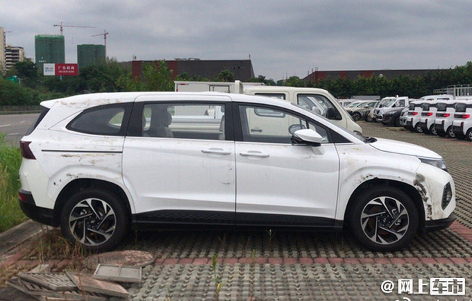 北京现代首款MPV曝光 尺寸超奥德赛 三季度上市-图2