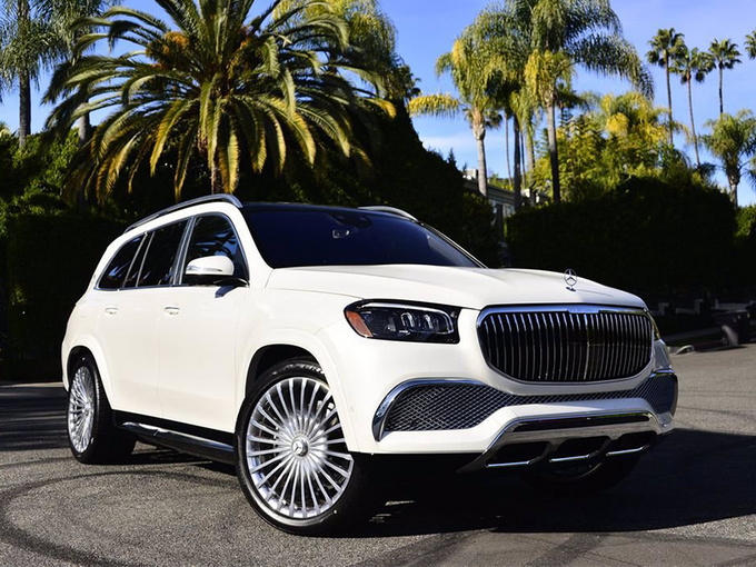 奔驰最新旗舰SUV实拍4.0T双增压/后排带按摩座椅-图1