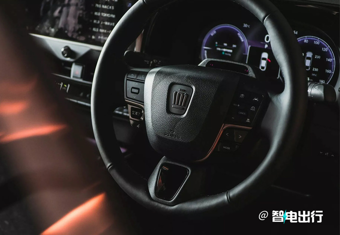 丰田全新皇冠轿车官图发布下月上市/尺寸媲美A6L-图5