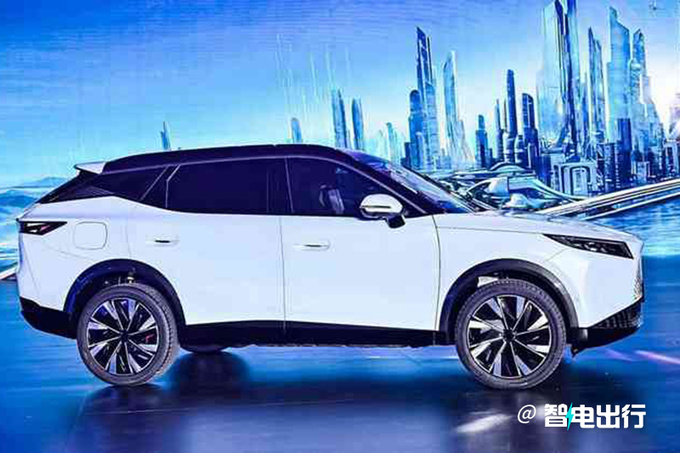 奇瑞新欧萌达7曝光酷似路虎揽胜运动 搭1.5L插混-图3