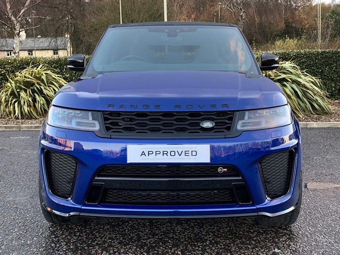 路虎揽胜运动高性能版实拍搭5.0L引擎/四出排气-图1