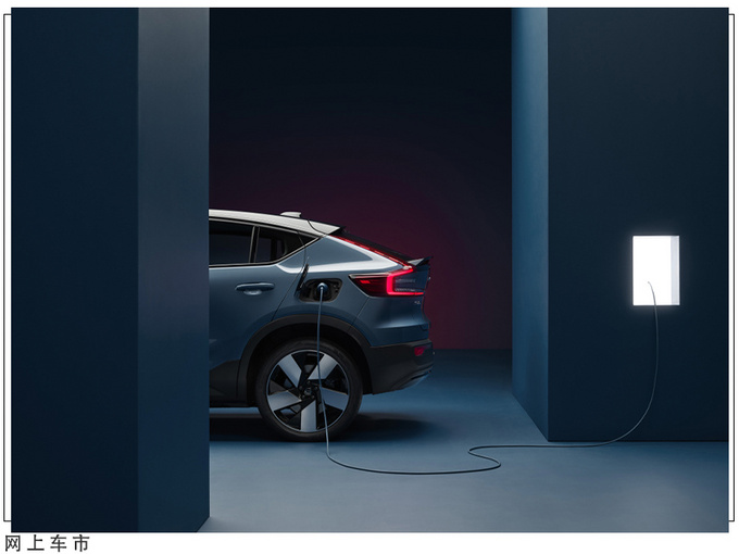 沃尔沃XC40轿跑版开售配置丰富/海外38万起-图5