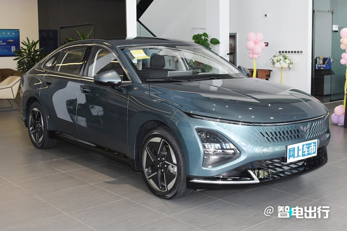 五菱星光11月25日上市預售價比秦PLUS便宜近4萬-圖1