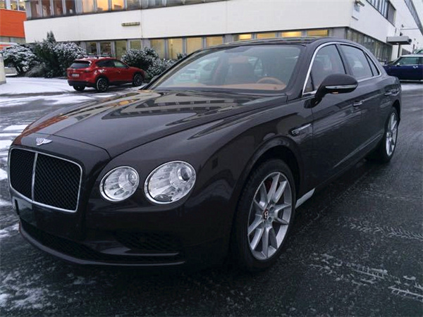 18款宾利飞驰即将涨价 税后优惠现车速提-图1