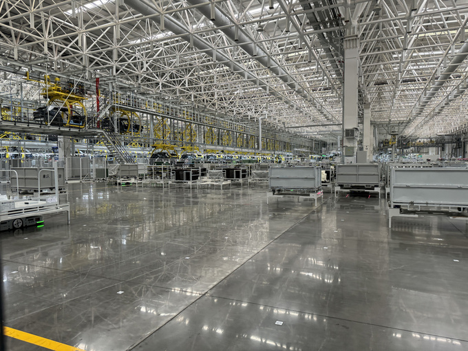 问界M9靠谱吗北京车展看完再了解下投资125亿的赛力斯超级工厂-图3