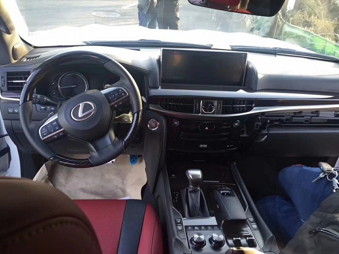 18款雷克萨斯LX570 中东S运动限量版现车-图4