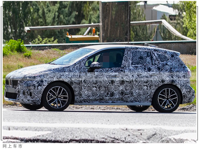 宝马全新2系旅行车即将亮相11月投产/内饰更豪华-图2