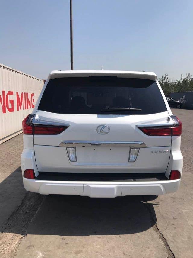 2018款雷克萨斯LX570 底价销售霸气冲量-图3