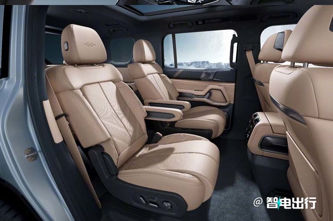 方程豹豹8 6/7座內(nèi)飾實(shí)拍下月盲訂 預(yù)計(jì)38.98萬(wàn)起-圖3