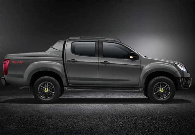 D-MAX 1.9T特装版上市炫酷专属涂装售22.48万-图4