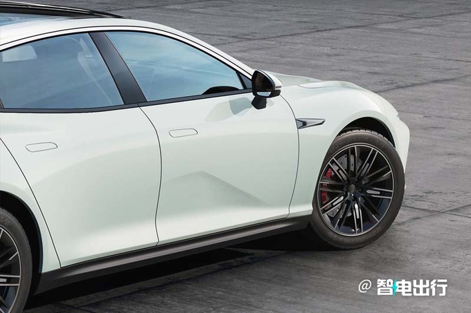 哪吒S獵裝版實拍酷似極氪001 銷售即將上市-圖4