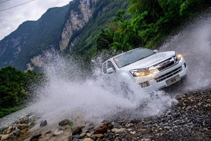 匠心品质 更有保障 江西五十铃铃拓国六AT版即将上市-图3