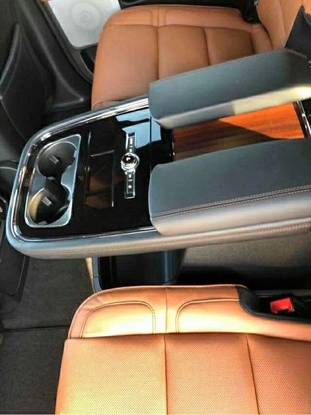 18款林肯领航员价格直降 四驱长轴133万-图5