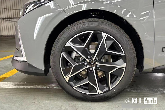 新DS 4七月上市换壳标致408X 或售23-26万元-图5
