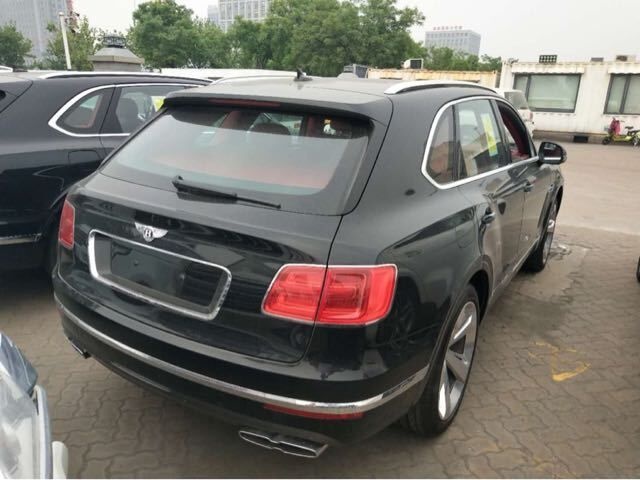 18款宾利添越柴油SUV 超凡性能令人赞叹-图3