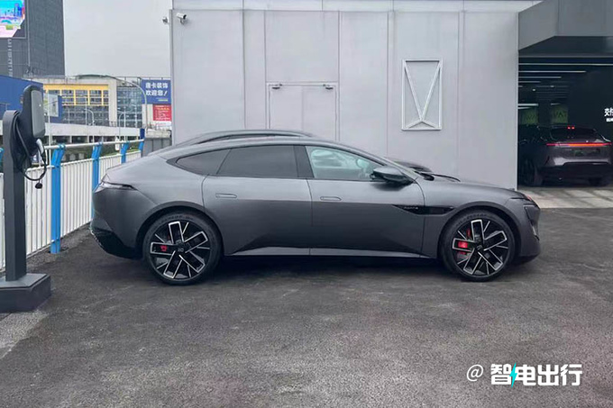 阿维塔12到店销售员31日上市 预计售30-40万-图3