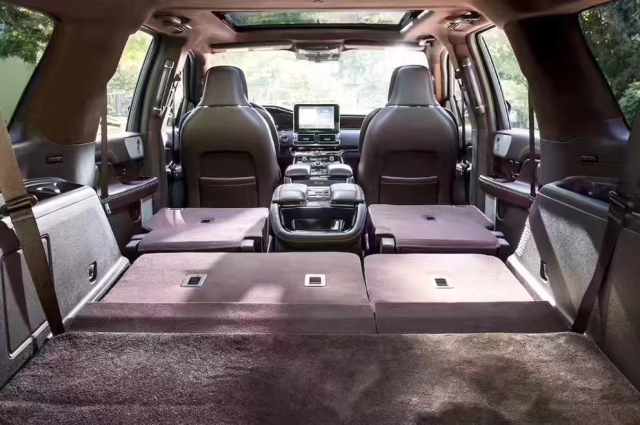 18款林肯领航员配置 顶级全尺寸豪车对比-图12