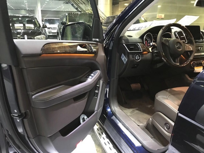 18款奔驰GLS450行情 高档越野车优势惊人-图5