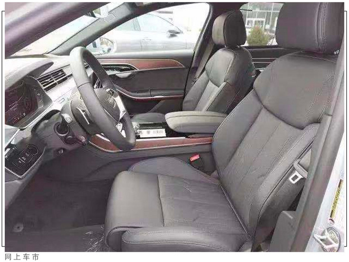 奥迪新款A8实拍升级熏黑套件/三块大屏更豪华-图5