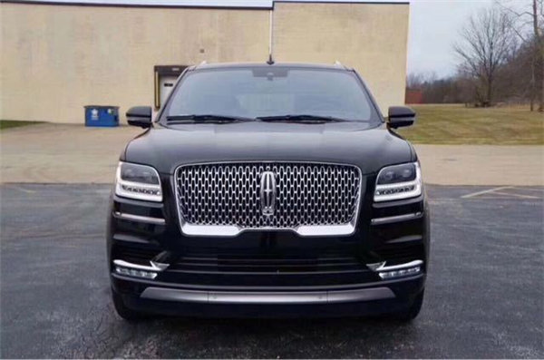 18款林肯领航员墨版 现车配置全豪车典范-图2