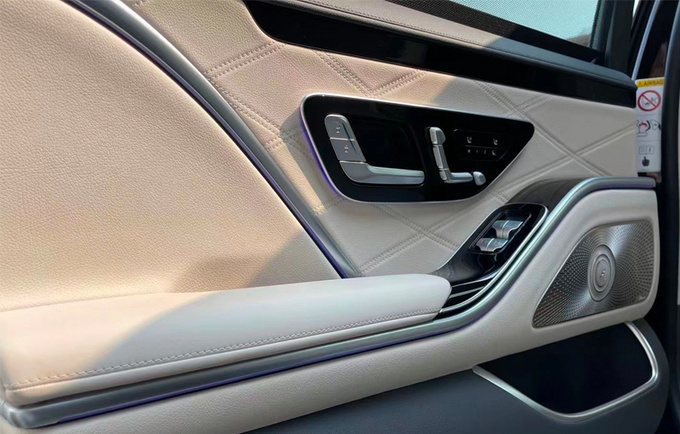 全新迈巴赫S级国内到店实拍 今年下半年正式上市-图6