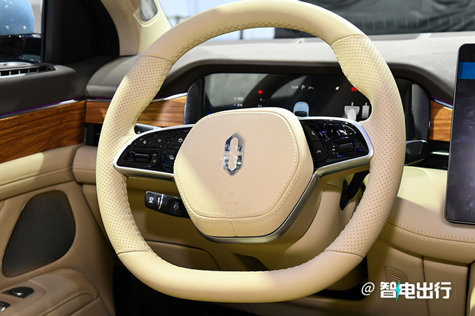 新问界M7七天后上市标配大五座 卖24.8万能火吗-图7