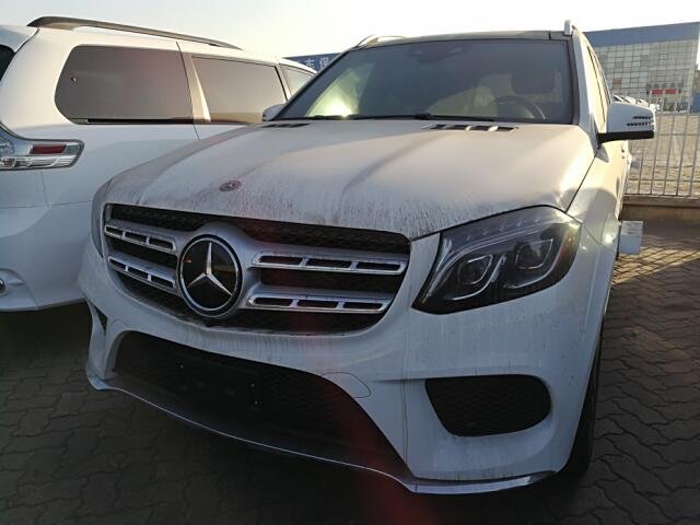 新款奔驰GLS450升级提高 操控安全稳定性-图1