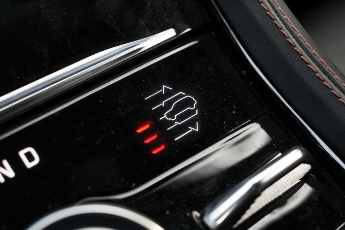 《豪华180》全新大切诺基4xe能否成为越野传奇的新篇章-图37