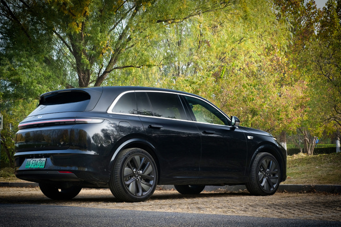 《豪华180》理想L7「冰箱彩电大沙发」存在即合理-图8