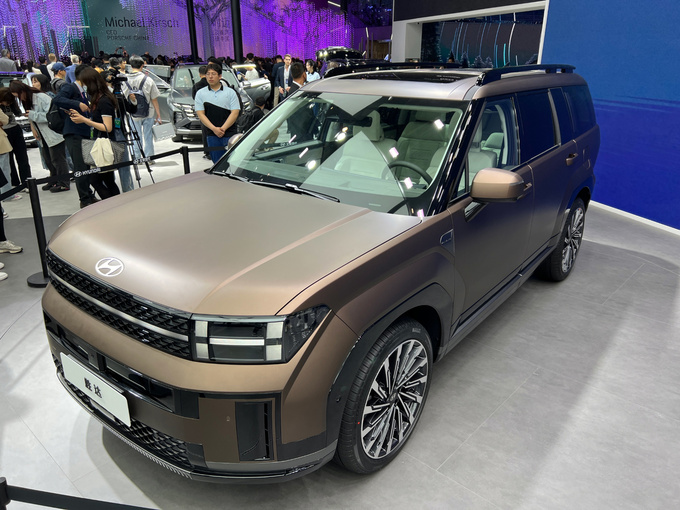 2024北京车展全新现代胜达实拍体验硬朗与温馨的完美组合-图3