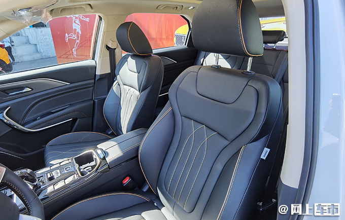 一汽奔腾新款T77 PRO上市 配置升级-售10.58万起-图11