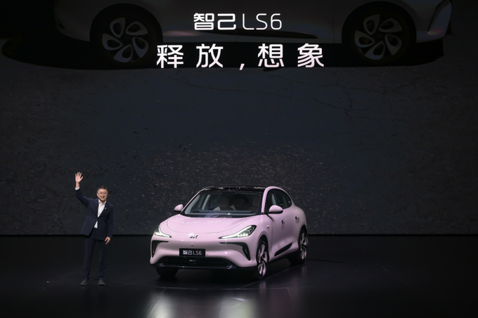 准900V平台/测试极速305km/h智己LS6上市22.99万元起-图4