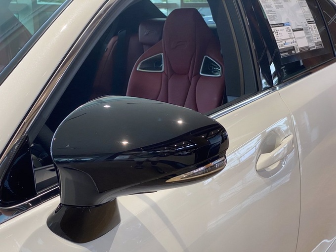 雷克萨斯GS F到店实拍搭5.0 V8引擎/性能媲美M3-图7