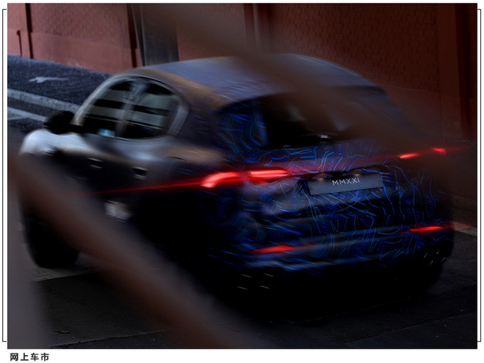 玛莎拉蒂入门级SUV外观曝光年底前发布/搭2.0T-图3