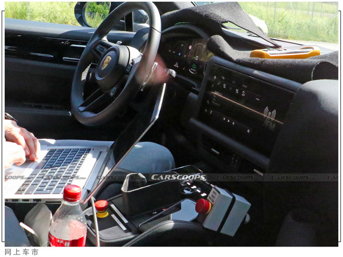 保时捷全新卡宴曝光入门搭3.0T/内配双液晶屏幕-图7