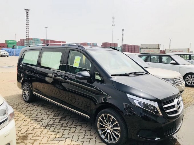 2018款奔驰迈特斯 超豪华商务旅行两不误-图3