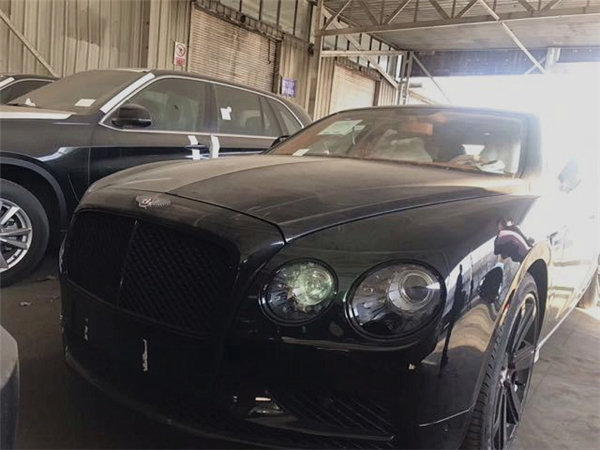 18款宾利飞驰V8S优雅不俗气 主要配置表-图1