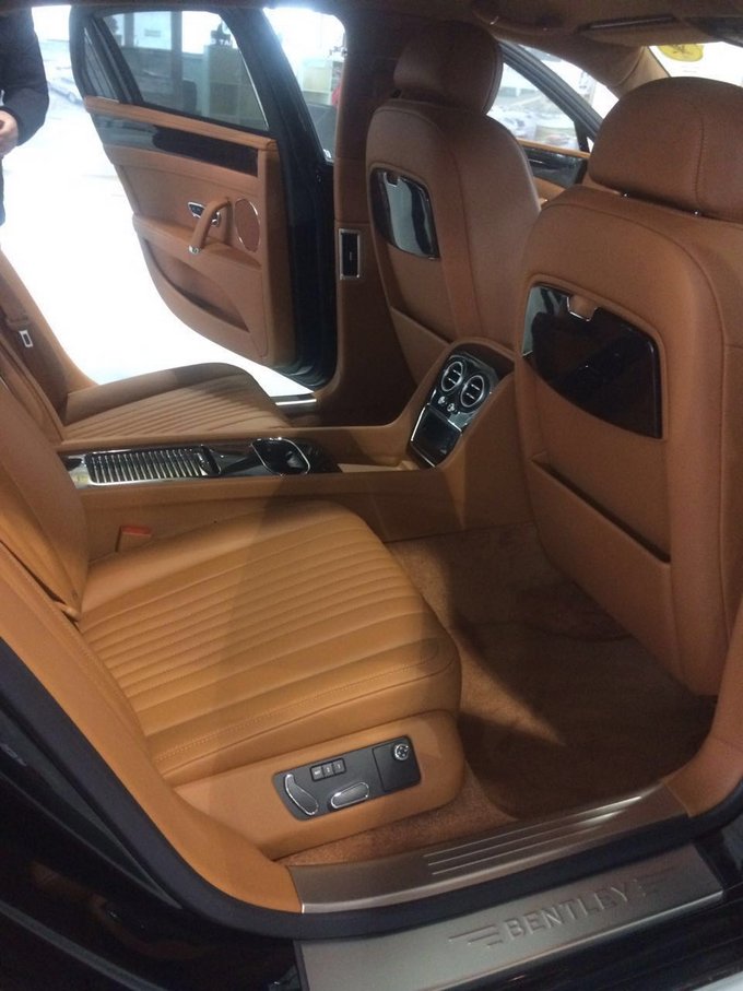 18款宾利飞驰配置 经典优雅彰显不凡品质-图11