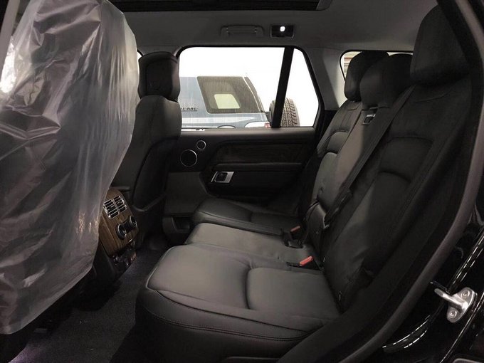 18款路虎揽胜行政 3.0T大轮毂最新优惠价-图6