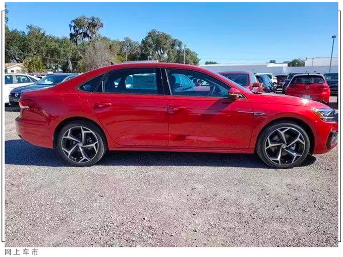 大众新款帕萨特实拍搭2.0T引擎/配炭黑扰流板-图2