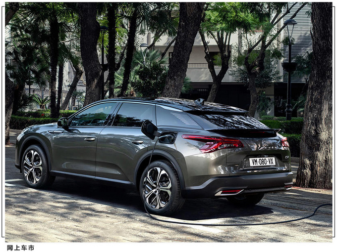 雪铁龙全新C5X官图发布搭1.6T/轿跑式流线车身-图11