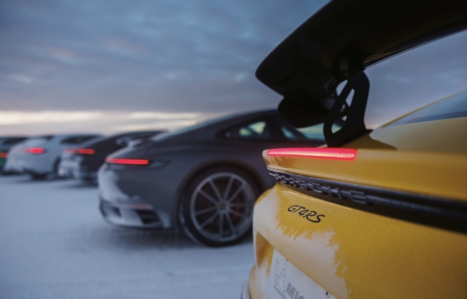 漂移盛宴保時捷全系冰雪試駕911 Dakar領銜多款新車加盟-圖17