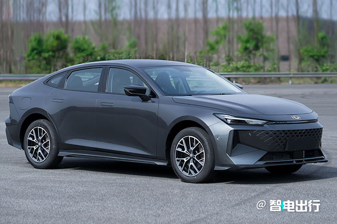 长安启源A06实拍曝光撞脸UNI-V 竞争比亚迪秦DM-图1