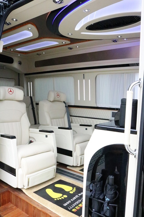 奔驰斯宾特 内饰主流53寸大电视火爆开售-图5