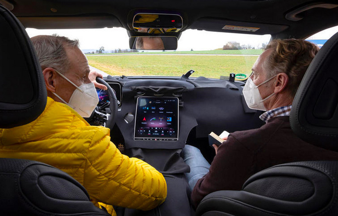 奔驰新C级6天后亮相 国产版最快4月发布 尺寸加长-图6