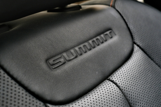 《豪华180》全新大切诺基4xe能否成为越野传奇的新篇章-图52