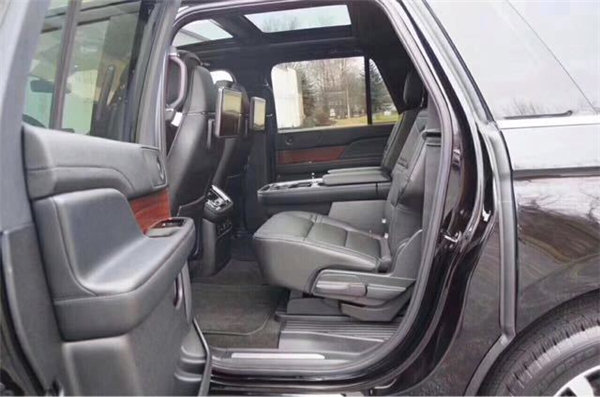 18款林肯领航员墨版 现车配置全豪车典范-图11