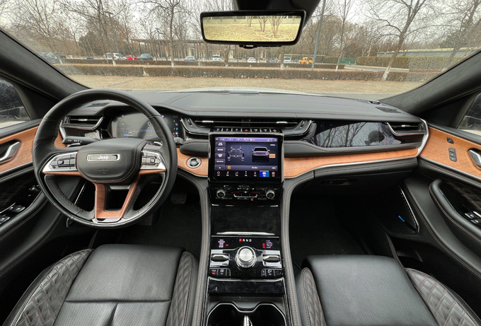 《豪华180》全新大切诺基4xe能否成为越野传奇的新篇章-图47